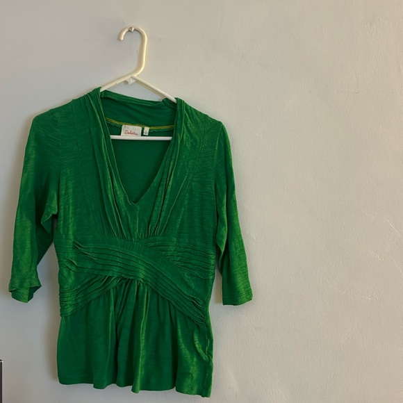 Bright spring parakeet top, Anthropologie Great Condition - Picture 6 of 6